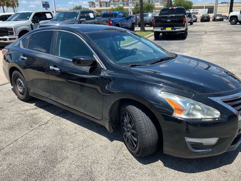 Used 2015 Nissan Altima 2.5 S w/ Power Driver Seat Package FWD image 3