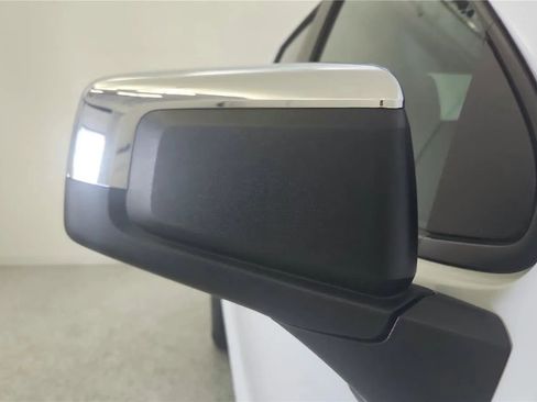 Used 2023 Chevrolet Silverado 1500 LT image 18