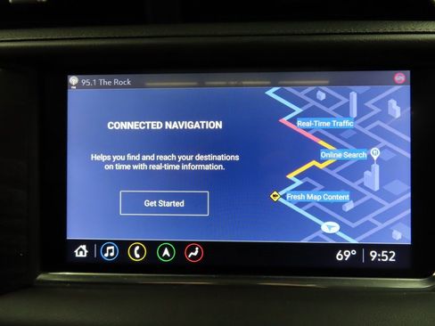 Used 2021 GMC Yukon XL Denali w/ Denali Premium Package image 18