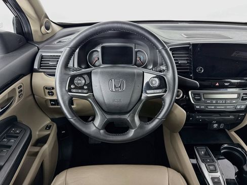 Certified 2019 Honda Pilot Touring image 23