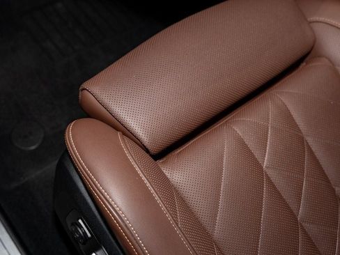 Used 2024 BMW X5 xDrive40i w/ Premium Package image 17