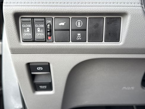 Used 2023 Honda Odyssey EX-L image 19