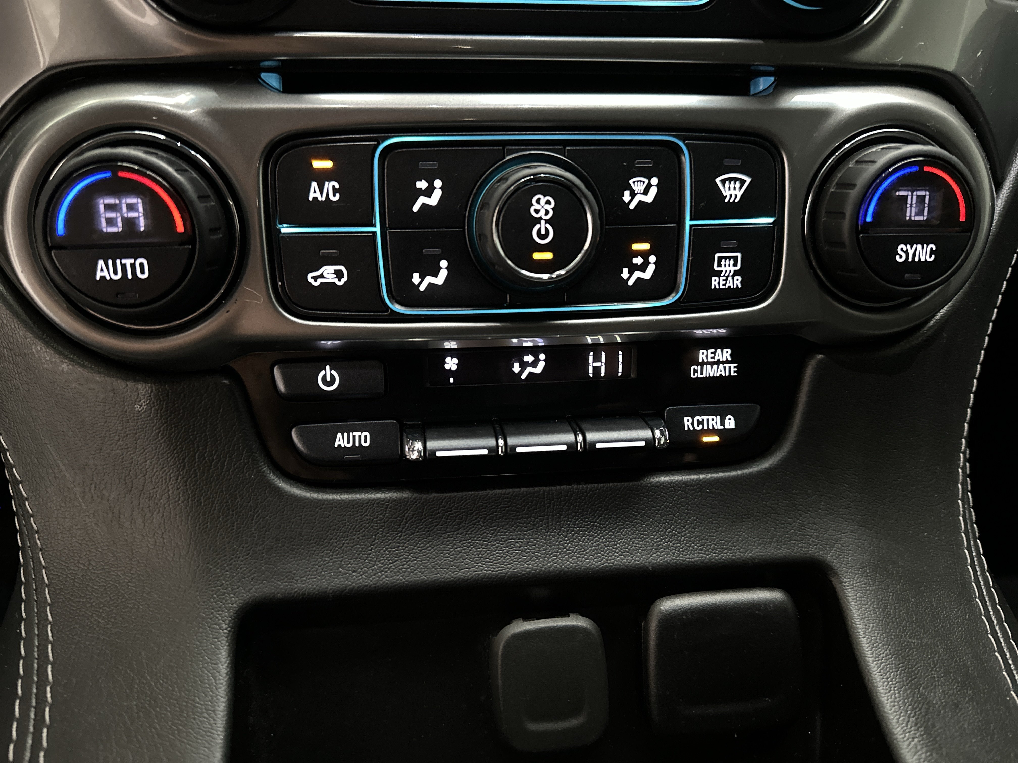 Used 2018 Chevrolet Tahoe LS w/ All-Season Package AWD/4WD image 36