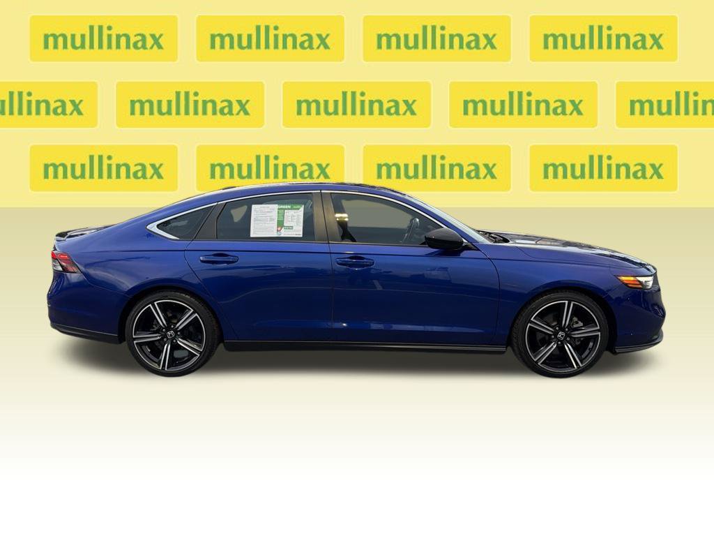 Used 2023 Honda Accord Sport image 11