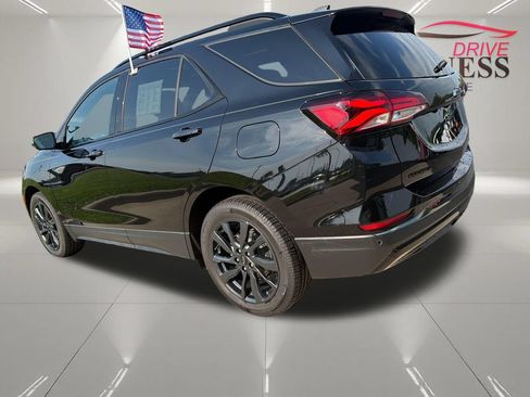 Certified 2022 Chevrolet Equinox RS w/ RS Leather Package AWD/4WD image 6