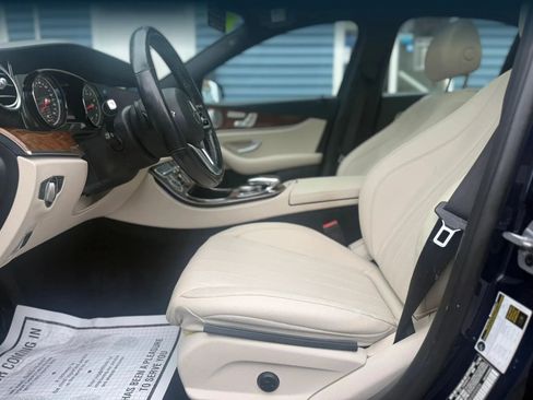 Used 2019 Mercedes-Benz E 300 4MATIC image 10