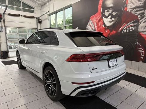 Used 2021 Audi Q8 Prestige w/ Prestige Package AWD/4WD image 3