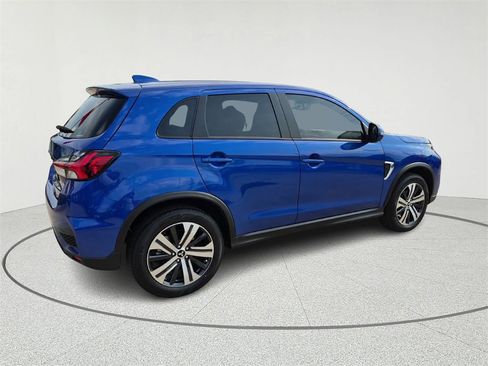 Used 2025 Mitsubishi Outlander Sport SE image 5