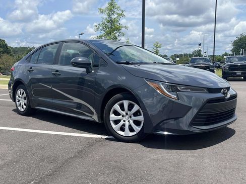 Used 2024 Toyota Corolla LE FWD image 1