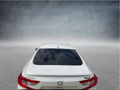 Used 2018 Honda Accord EX-L image 5