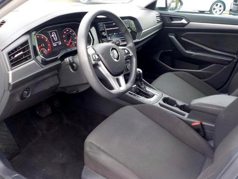 Used 2019 Volkswagen Jetta S w/ Driver Assistance Package image 9