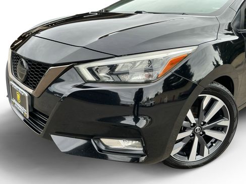 Used 2020 Nissan Versa SR w/ Convenience Package image 8