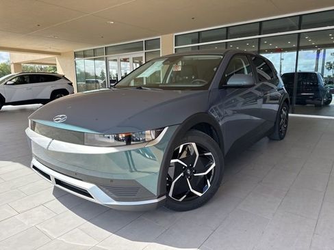 Certified 2022 Hyundai Ioniq 5 SEL w/ Cargo Package image 3