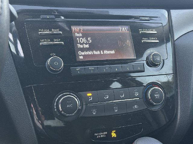 Used 2016 Nissan Rogue S FWD image 11