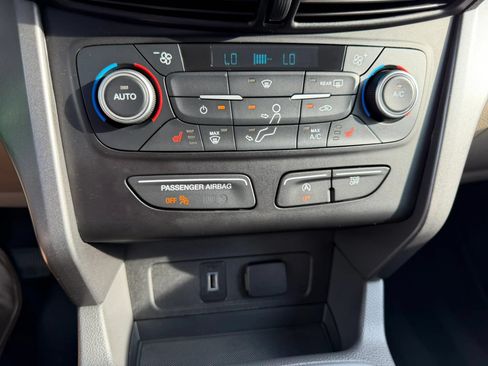 Used 2018 Ford Escape SE FWD image 28