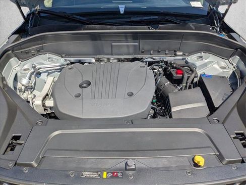 Certified 2026 Volvo XC90 B5 Plus w/ Protection Package image 17