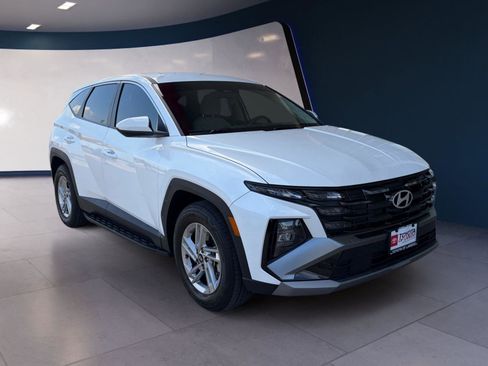 Used 2025 Hyundai Tucson SE image 7