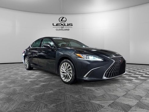 Used 2022 Lexus ES 300h 300h Luxury image 2