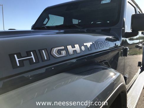 New 2025 Jeep Gladiator Sport image 38