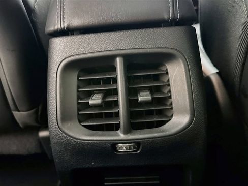 Used 2020 Jeep Cherokee Latitude Plus w/ Cold Weather Group FWD image 31