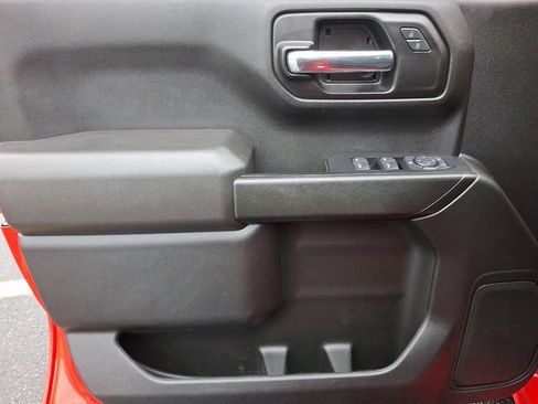 Used 2022 Chevrolet Silverado 1500 Custom image 12