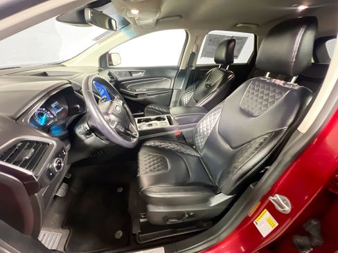 Used 2023 Ford Edge Titanium image 14