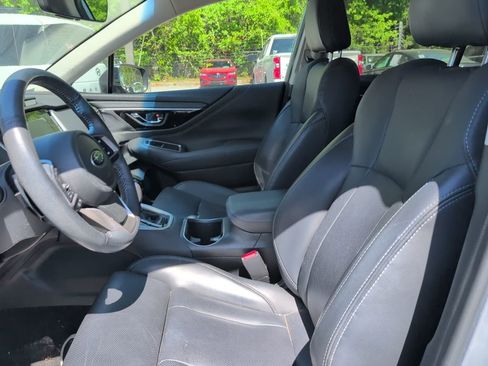 Used 2020 Subaru Outback Limited image 5