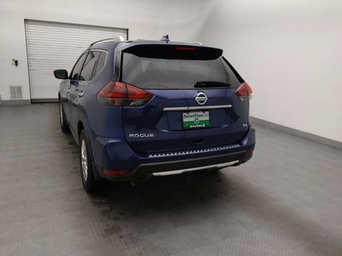 Used 2018 Nissan Rogue SV image 6