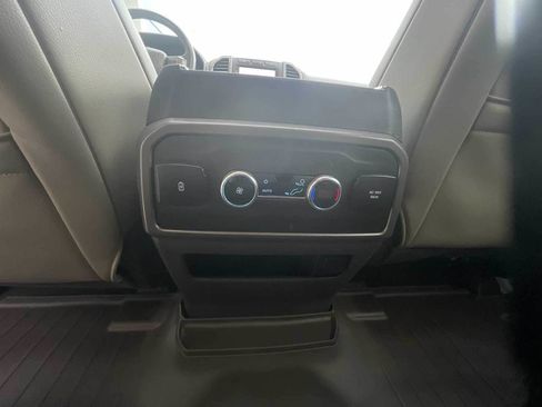 Used 2021 Ford Expedition XLT image 22