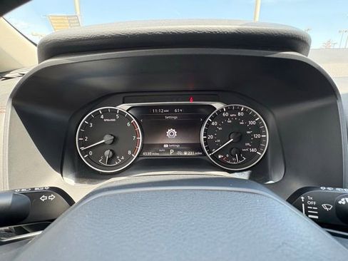 Used 2025 Nissan Rogue SV AWD/4WD image 16
