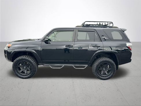 Used 2020 Toyota 4Runner TRD Off-Road Premium AWD/4WD image 10