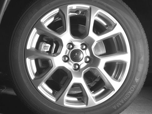 Used 2025 Jeep Compass Limited AWD/4WD image 15