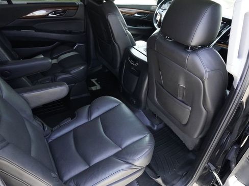 Used 2016 Cadillac Escalade ESV Luxury AWD/4WD image 26