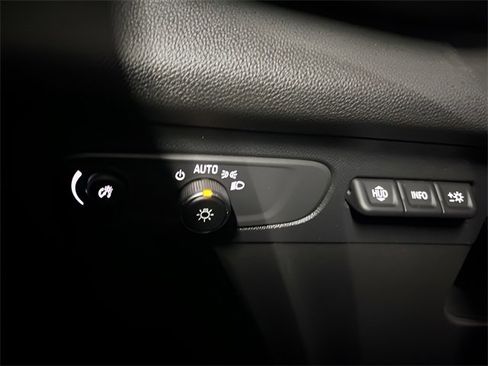 Used 2022 Buick Envision Essence w/ Technology Package I image 22