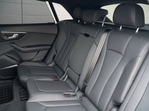 New 2026 Audi Q8 Premium Plus image 9