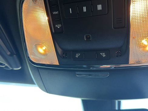 Used 2022 Dodge Charger R/T w/ Plus Group RWD image 41
