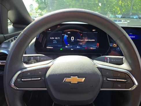 New 2026 Chevrolet Equinox EV LT FWD image 34