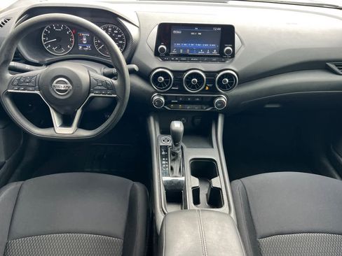 Used 2023 Nissan Sentra S image 4