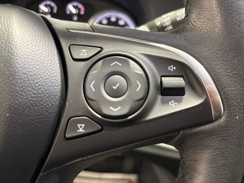 Used 2021 Buick Enclave Essence w/ Sound and Sites Package AWD/4WD image 24
