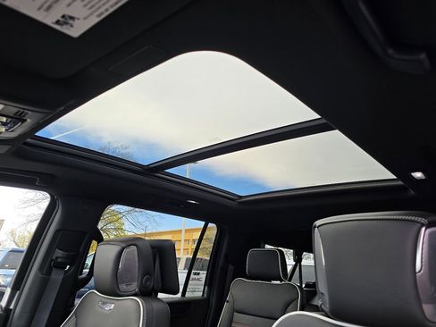New 2026 GMC Yukon XL AT4 Ultimate AWD/4WD image 25
