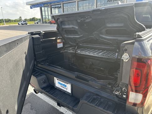 Certified 2023 Honda Ridgeline RTL image 11