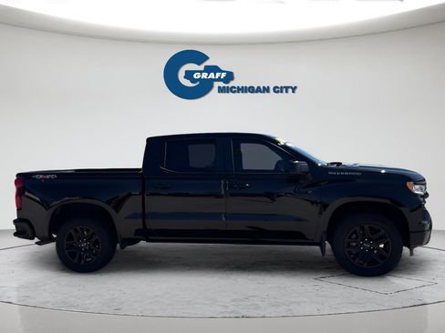 Used 2023 Chevrolet Silverado 1500 RST AWD/4WD image 4