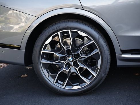 New 2026 BMW X7 xDrive40i w/ M Sport Package image 7