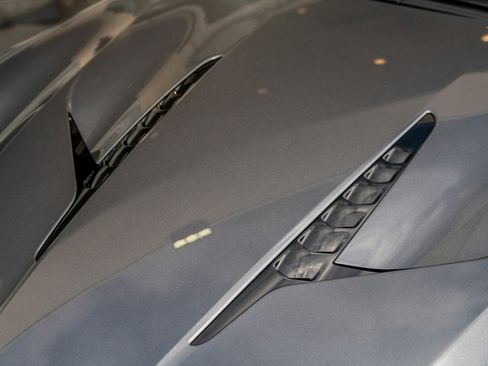 New 2025 Aston Martin Vanquish image 40