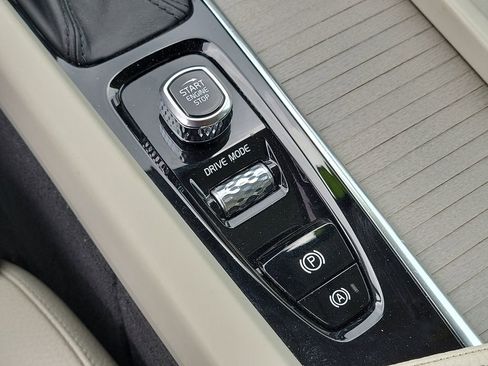 Used 2018 Volvo XC60 T5 Inscription w/ Convenience Package AWD/4WD image 27