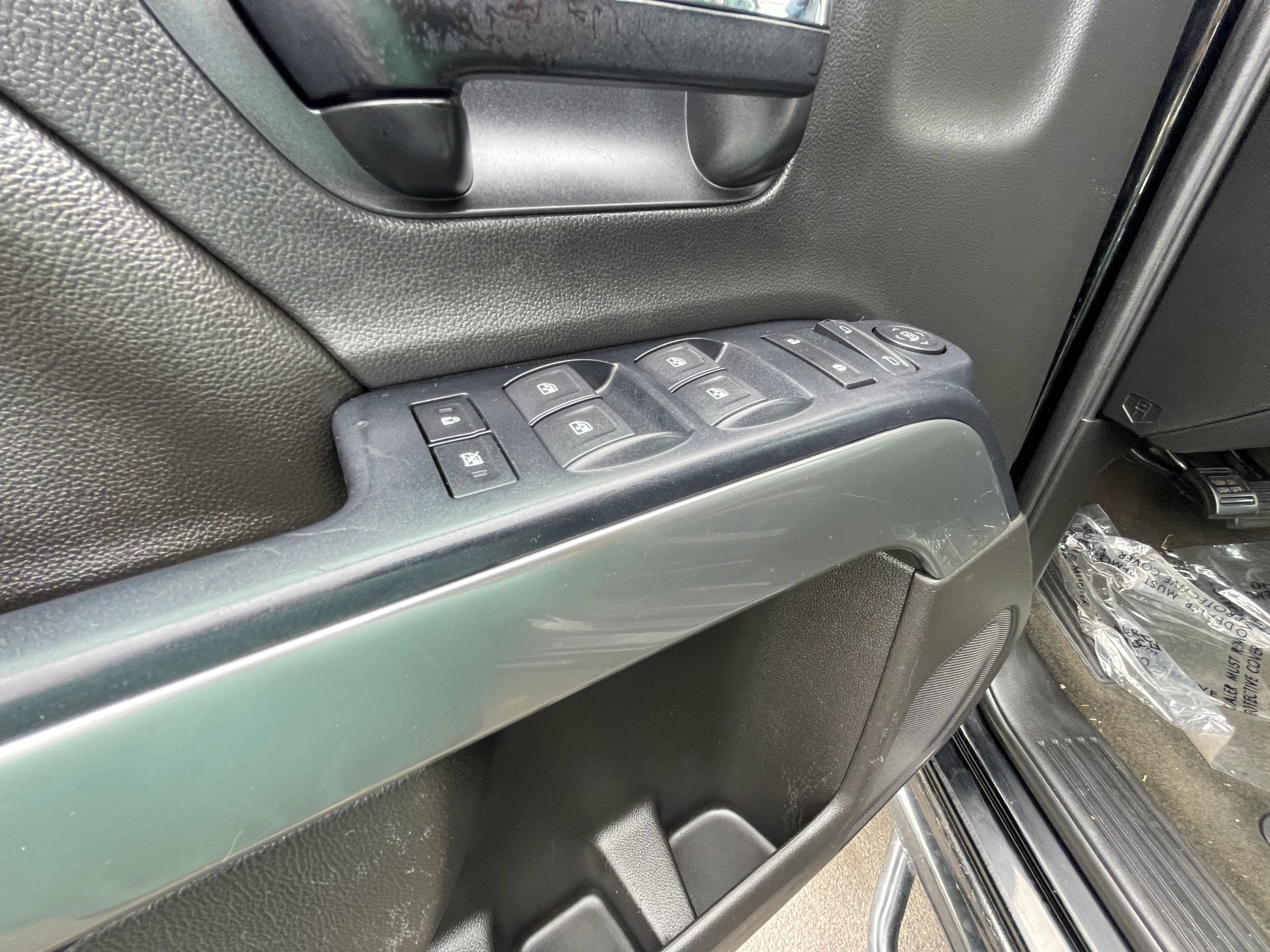 Used 2018 Chevrolet Silverado 2500 LT w/ LT Convenience Package AWD/4WD image 12