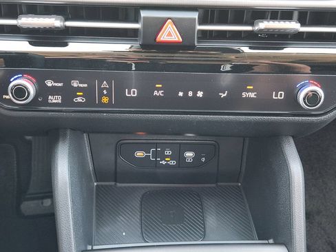 New 2026 Kia Sportage EX w/ EX Panorama Roof Package FWD image 14