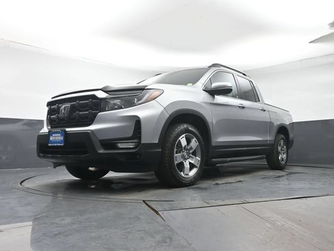 Certified 2025 Honda Ridgeline RTL image 30