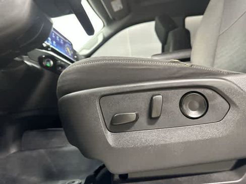 Used 2024 Chevrolet Silverado 2500 LT image 27