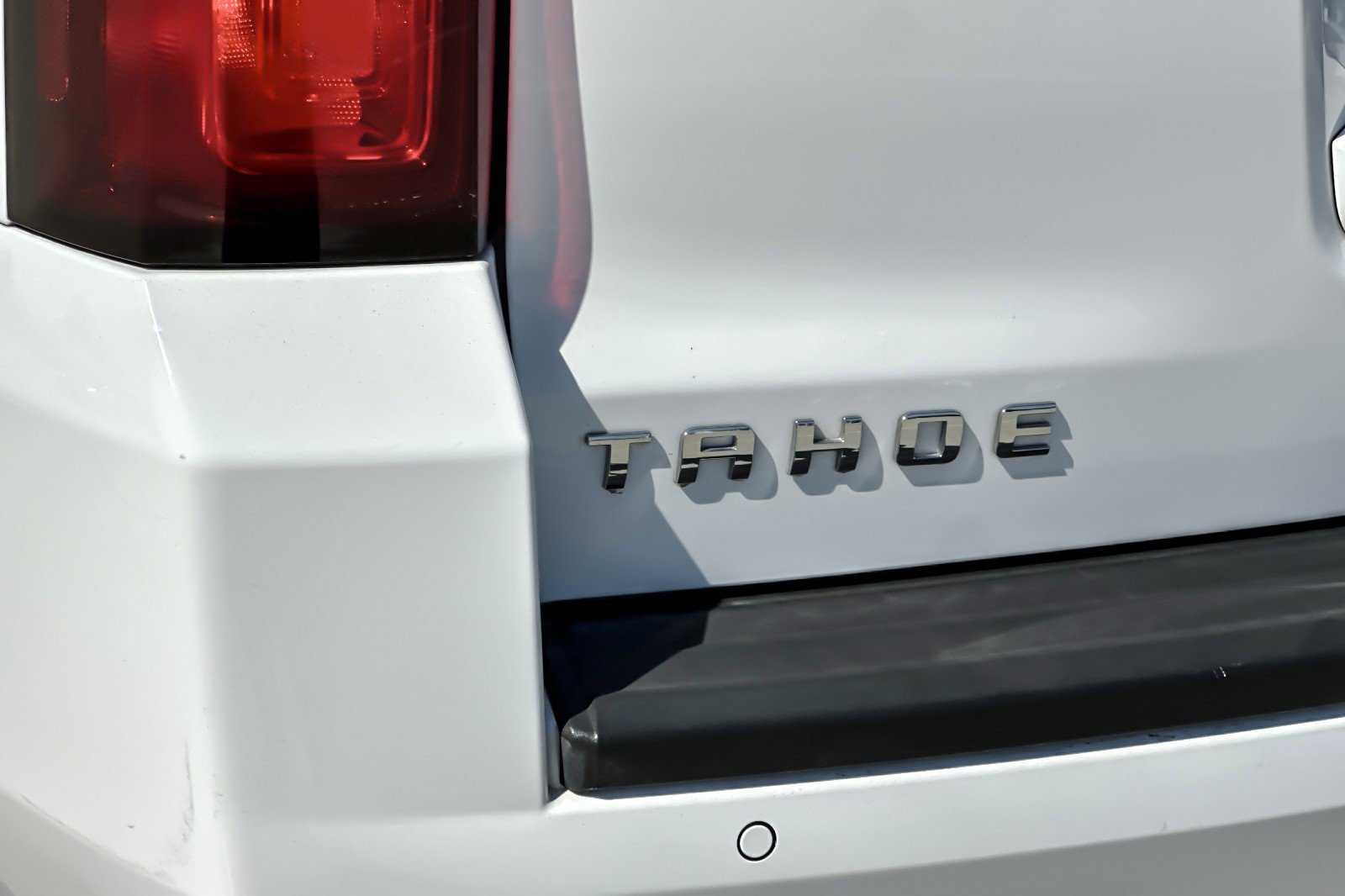 Used 2018 Chevrolet Tahoe LS w/ Enhanced Driver Alert Package RWD image 26